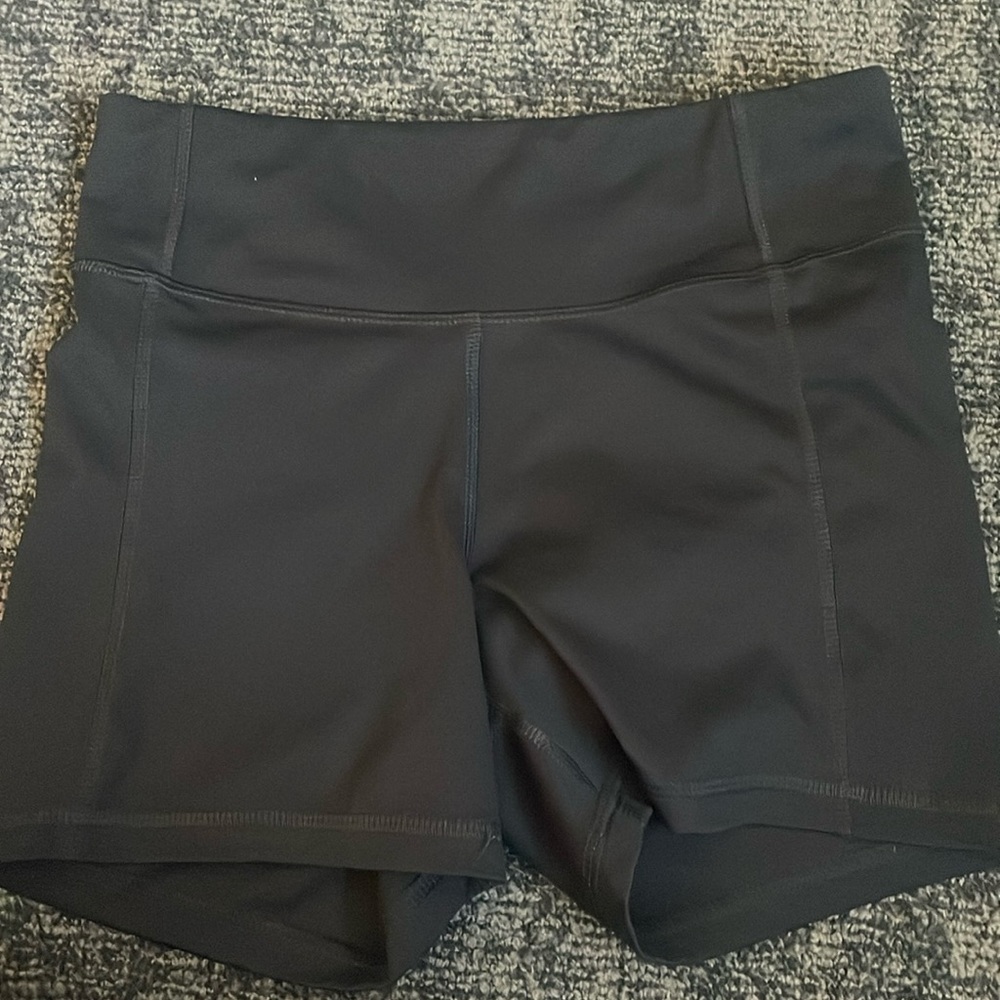 All in motion athletic shorts with pocket